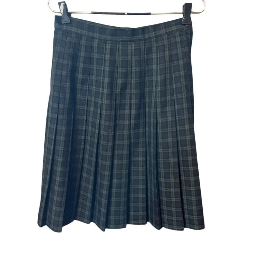 Vintage Tofy size 10 pleated plaid Scottish-Ireland skirt